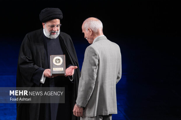 چهلمین جایزه کتاب جمهوری اسلامی ایران 12