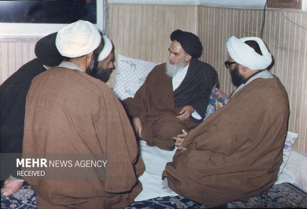 امام خمینی (ره )  در ایام مبارزات انقلاب اسلامی