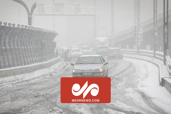 تصاویری از بارش سنگین برف در تهران