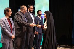 «جشنواره ملی بداهه نویسی بانوان خوشنویس ایران» به پایان رسید
