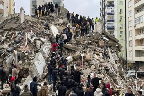 زلزله ۵ ریشتری در ترکیه/افزایش شمار جان باختگان به ۱۸۳۴۲ نفر
