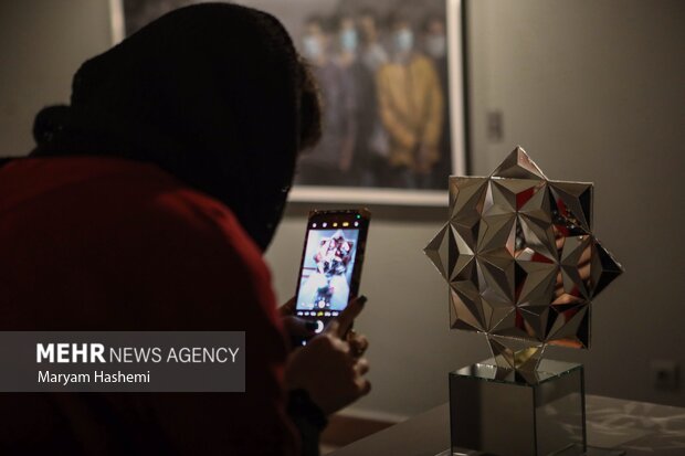 مدال طلای جشنواره چینی در دست عکاس ایرانی/یک دورهمی سینمایی‌عکاسی