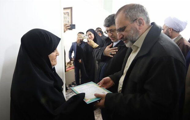 ۱۰۲ طرح عمرانی و اقتصادی شهرستان خنداب به بهره برداری رسید