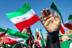 حماسه آفرینی مردم تکاب در راهپیمایی ۲۲ بهمن
