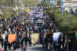 حضور باشکوه مردم در راهپیمایی نشان از ماهیت مردمی انقلاب دارد