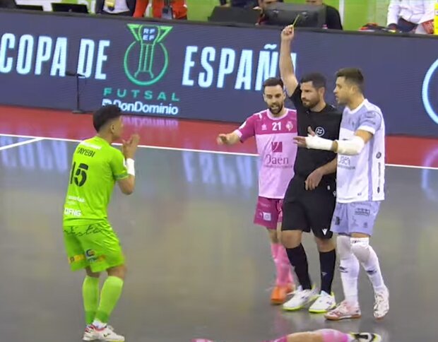 گزارشی از اخراج جنجالی بازیکن ایران در اسپانیا/ طیبی طعمه شد!