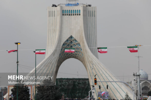آغاز راهپیمایی۲۲بهمن