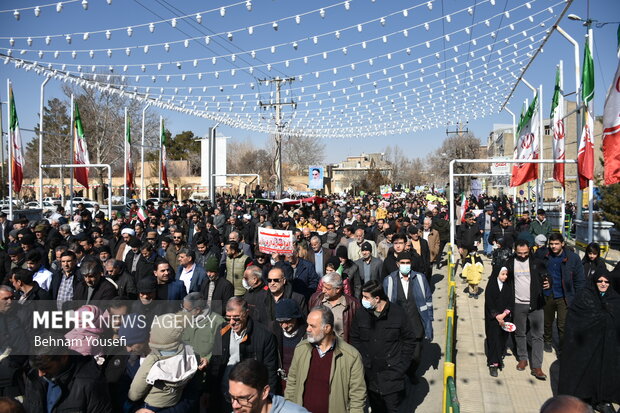 راهپیمایی ۲۲ بهمن در شهر امام