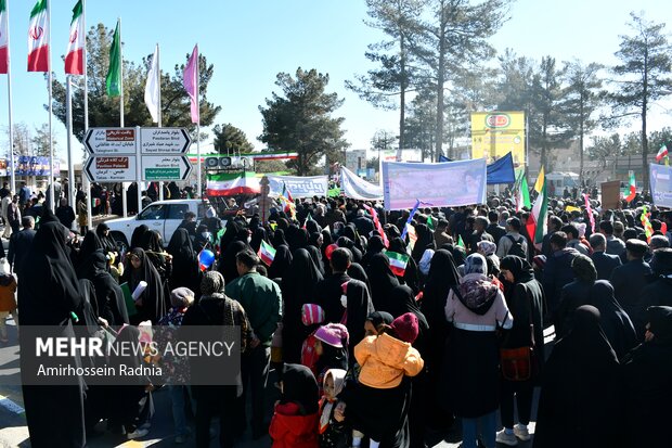 راهپیمایی ۲۲ بهمن در بیرجند