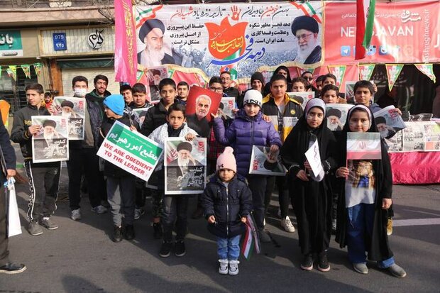 حضور دهه هشتادی‌ها و نودی‌ها در راهپیمایی 22 بهمن