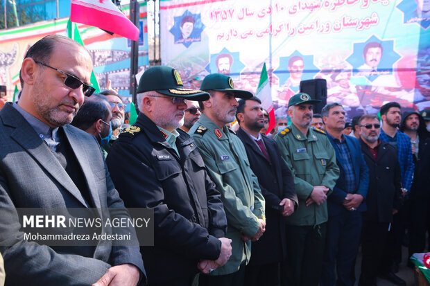 راهپیمایی ۲۲ بهمن در ورامین برگزار شد / مردم ورامین بار دیگر تاریخ ساز شدند