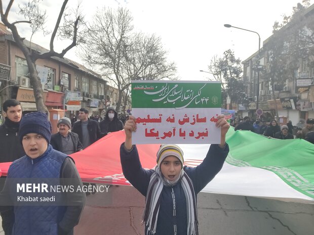 راهپیمایی ۲۲ بهمن در سنندج