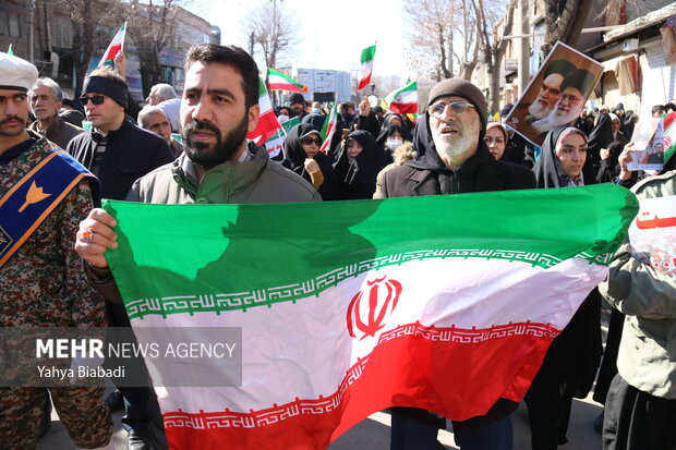 جشن انقلاب اسلامی در کرمانشاه رنگ و بوی تاریخی داشت
