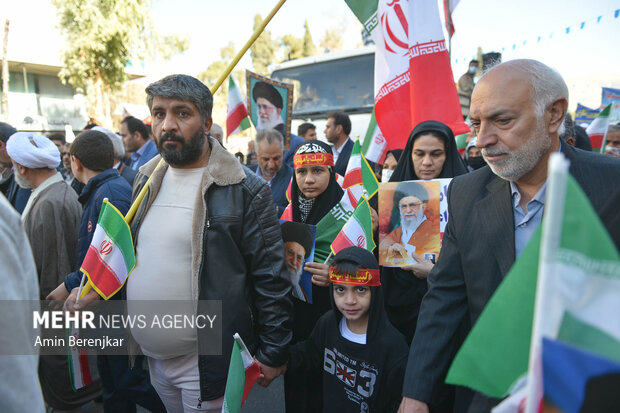 راهپیمایی ۲۲ بهمن در <a href='https://sayeb.ir/tag/%d8%b4%db%8c%d8%b1%d8%a7%d8%b2'>شیراز</a>