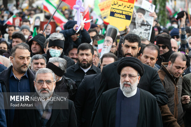 حضور رییس جمهوری در راهپیمایی 22 بهمن 6
