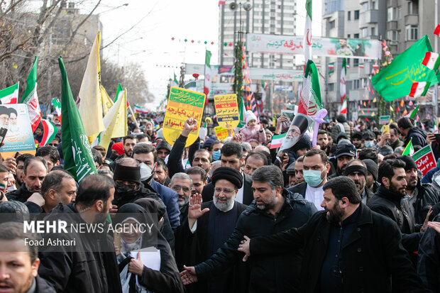 حضور رییس جمهوری در راهپیمایی 22 بهمن 14