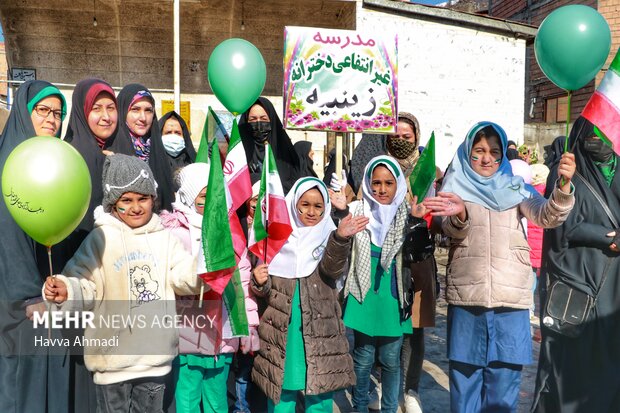 راهپیمایی ۲۲ بهمن در زیراب