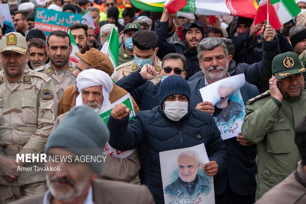 راهپیمایی 22 بهمن در تایباد