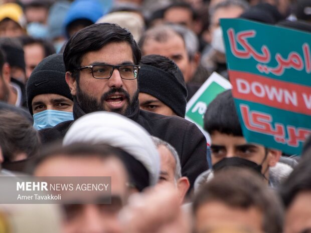 راهپیمایی 22 بهمن در تایباد