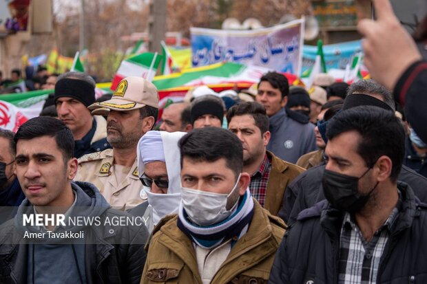 راهپیمایی 22 بهمن در تایباد