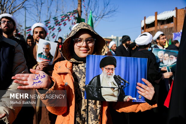 خروش خاستگاه انقلاب در اعلام وفاداری به انقلاب اسلامی و رهبری