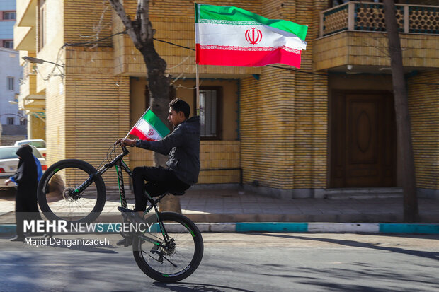 راهپیمایی ۲۲ بهمن در یزد