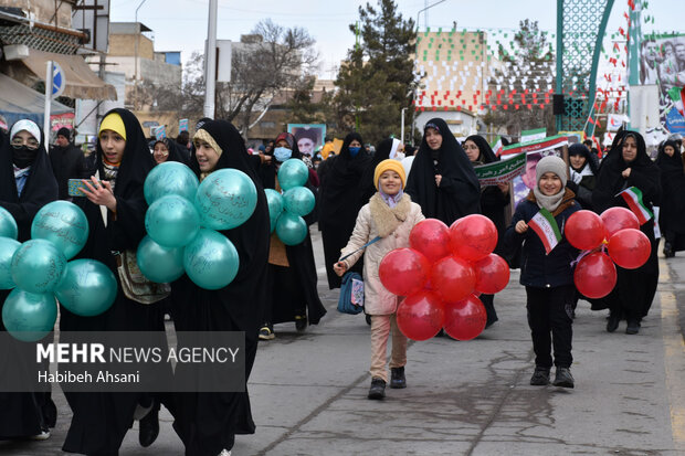 راهپیمایی 22 بهمن در قوچان