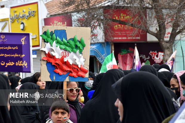 راهپیمایی 22 بهمن در قوچان