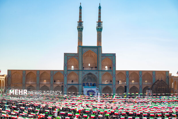 یزد؛ شهری که از مدرنیته ویرانگر فرار کرد یزد؛ شهری که از مدرنیته ویرانگر فرار کرد