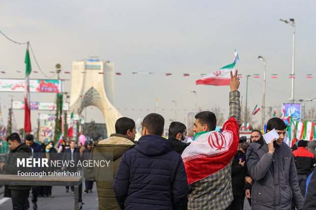 تہران میں 22 بہمن کی مناسبت سے عظيم الشان ریلی کا اہتمام
