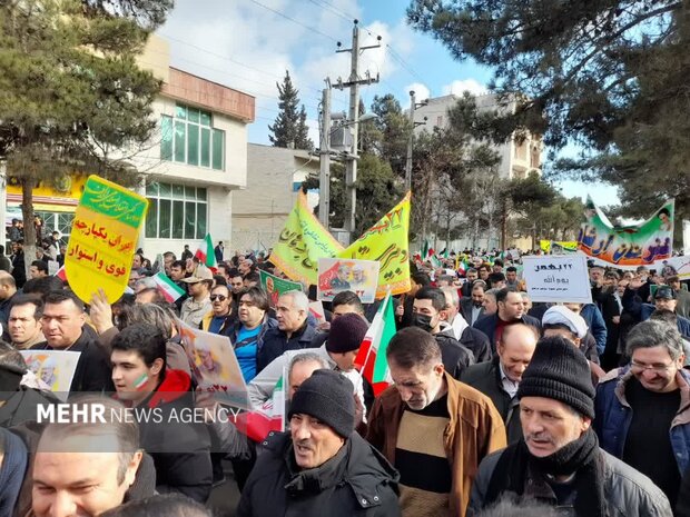 «ایران قوی» زائیده ۲۲ بهمن ۵۷ است/ایستادگی مردم پای انقلاب اسلامی