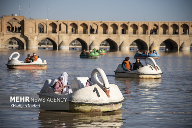 زاینده رود زنده شد!