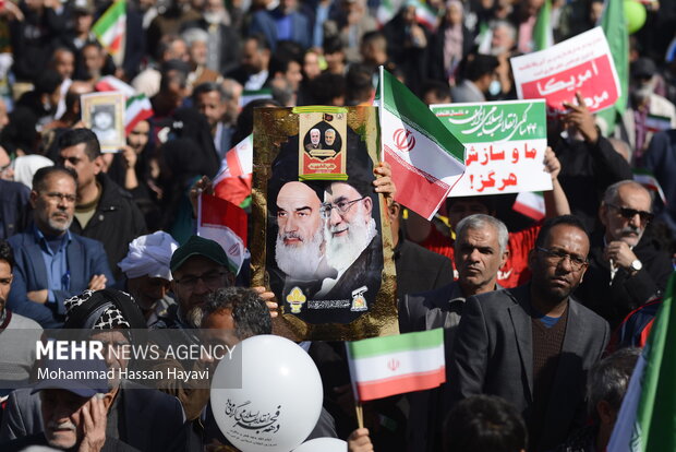 راهپیمایی ۲۲ بهمن آبادان