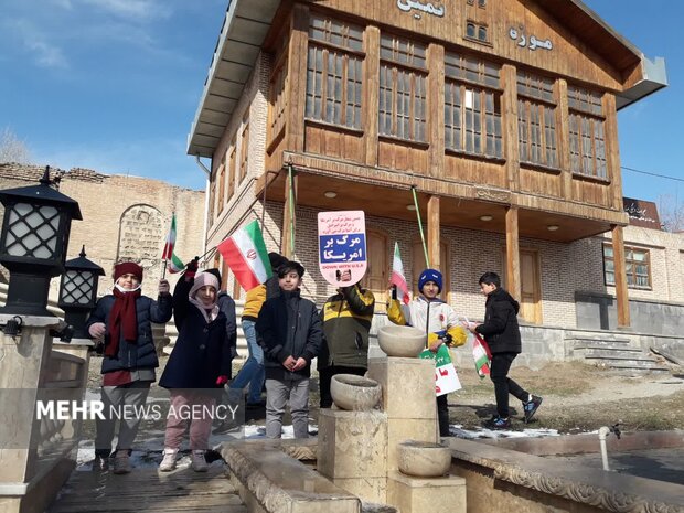 مردم فرهنگی «نمین» برای «ایران استوار» به میدان آمدند