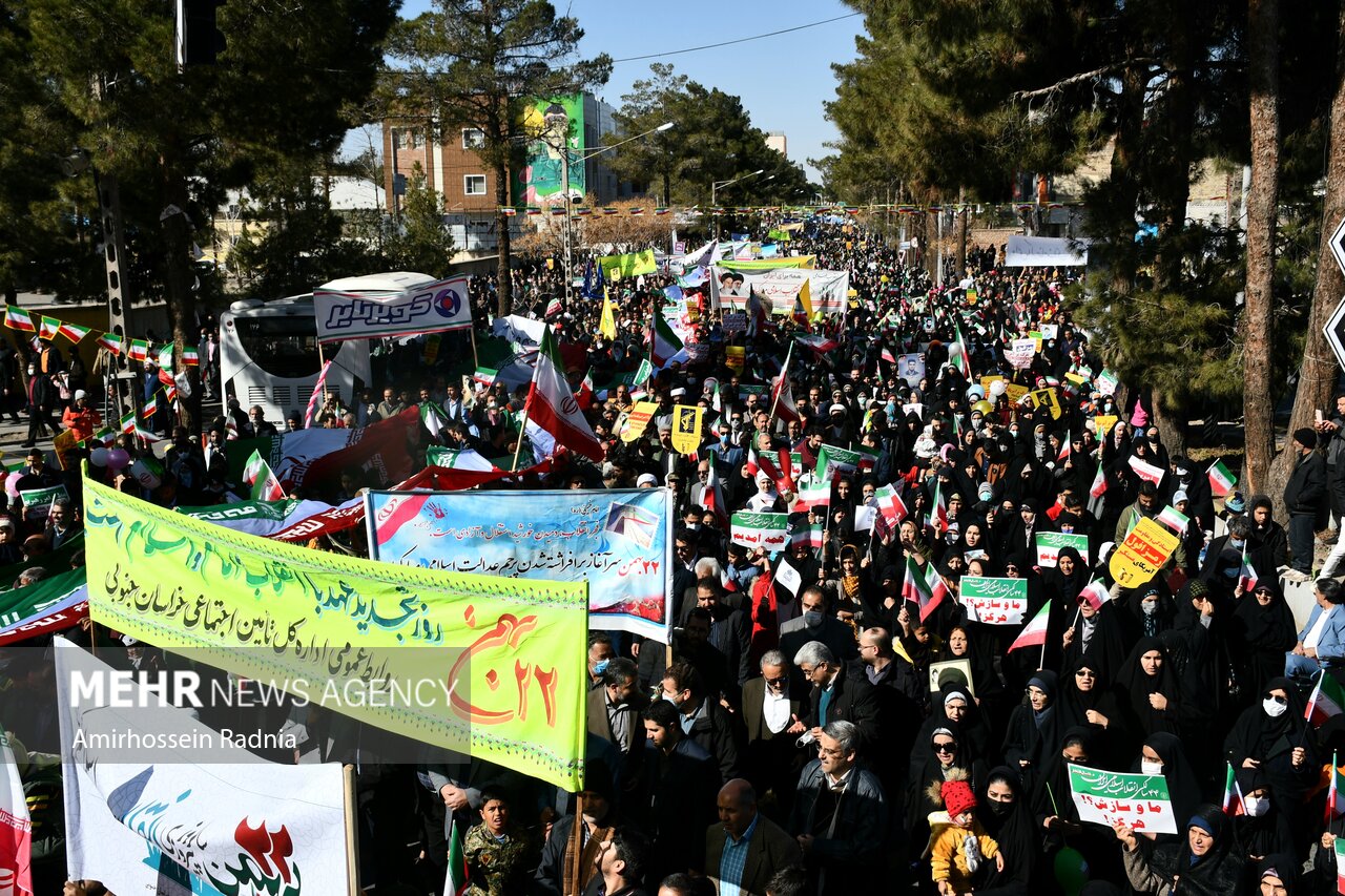 بهمن تماشایی در خراسان جنوبی/ از مو سپیدان تا دهه نودیها آمدند