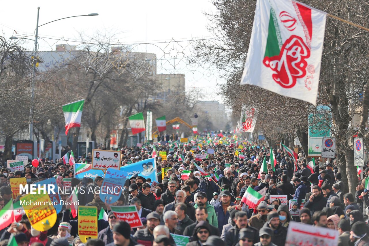 خروش اردبیلی‌ها در سالروز پیروزی انقلاب اسلامی
