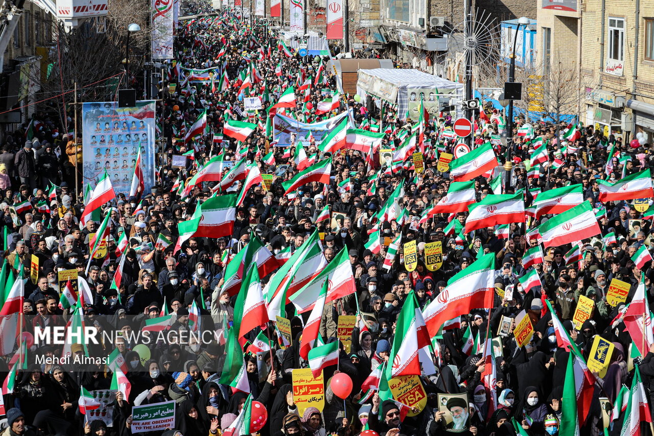 حضور مردم در راهپیمایی۲۲ بهمن پاسخ کوبنده‌ای به یاوه گویی دشمنان