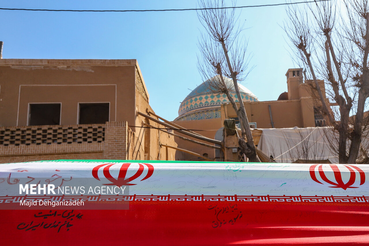 لبیکی دیگر با انقلاب ۴۶ ساله/ یزدیها پای انقلاب ایستادهاند