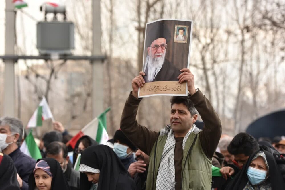 راهپیمایی پرشور مردم در راهپیمایی ۲۲ بهمن رجایی‌شهر