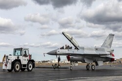 بیش از ۸ هزار نظامی آمریکایی در بحرین هستند/ جنگنده های اف ۱۶ در راه منامه هستند