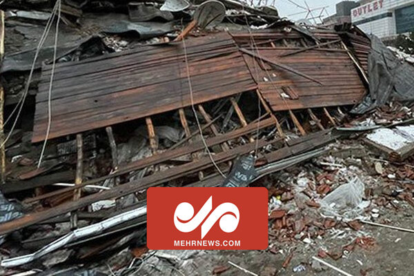 فیلم وداع تلخ خداحافظی یک خانواده ترکیه‌ای از زیر آوار 