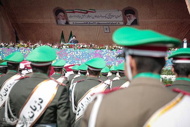 Iranians celebrate 44th anniversary of Islamic Revolution