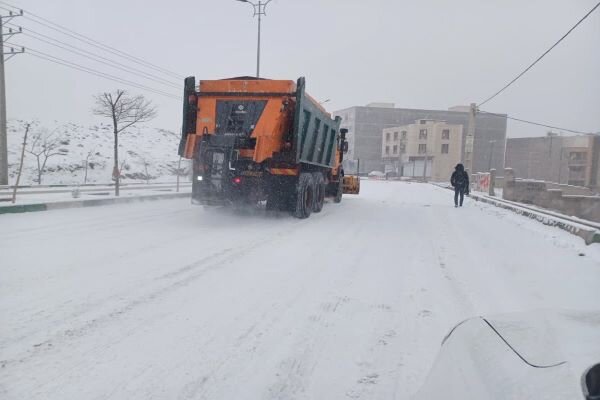 گزارش مهر از تهران برفی/وضعیت تردد در جاده ها چطور است