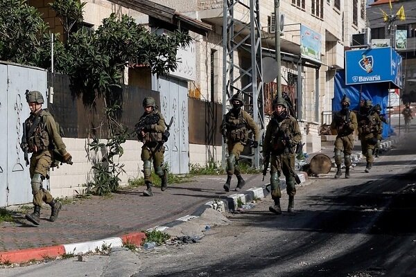 چند زخمی فلسطینی در درگیری مسلحانه با اشغالگران در جنوب غرب جنین
