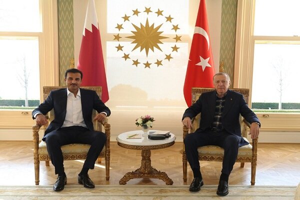 تاکید امیر قطر بر ادامه حمایت ها از ترکیه 