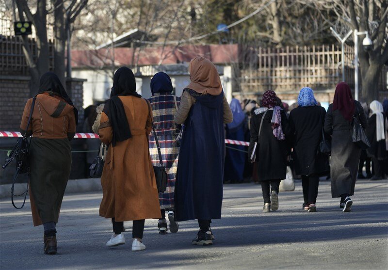 طالبان روی طرح بازگشایی دانشگاه‌ها برای دختران کار می‌کند