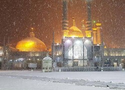 VIDEO: Snow whitens Hazrat Masumeh Shrine in Qom