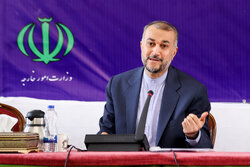 Emir Abdullahiyan Umman Sultanı'nın Tahran ziyaretini değerlendirdi