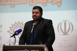 استقبال تماشاگران کرمانشاهی از جشنواره فجر/سینما پیروزی در مسیر احیا قرار گرفت