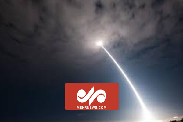 آزمایش موشک قاره‌پیمای آمریکا در بحبوحه تنش با شرق دور